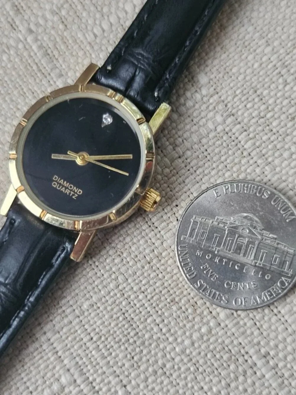Vintage Diamond Quartz Ladies Wristwatch Black Leather Strap Analog Watch